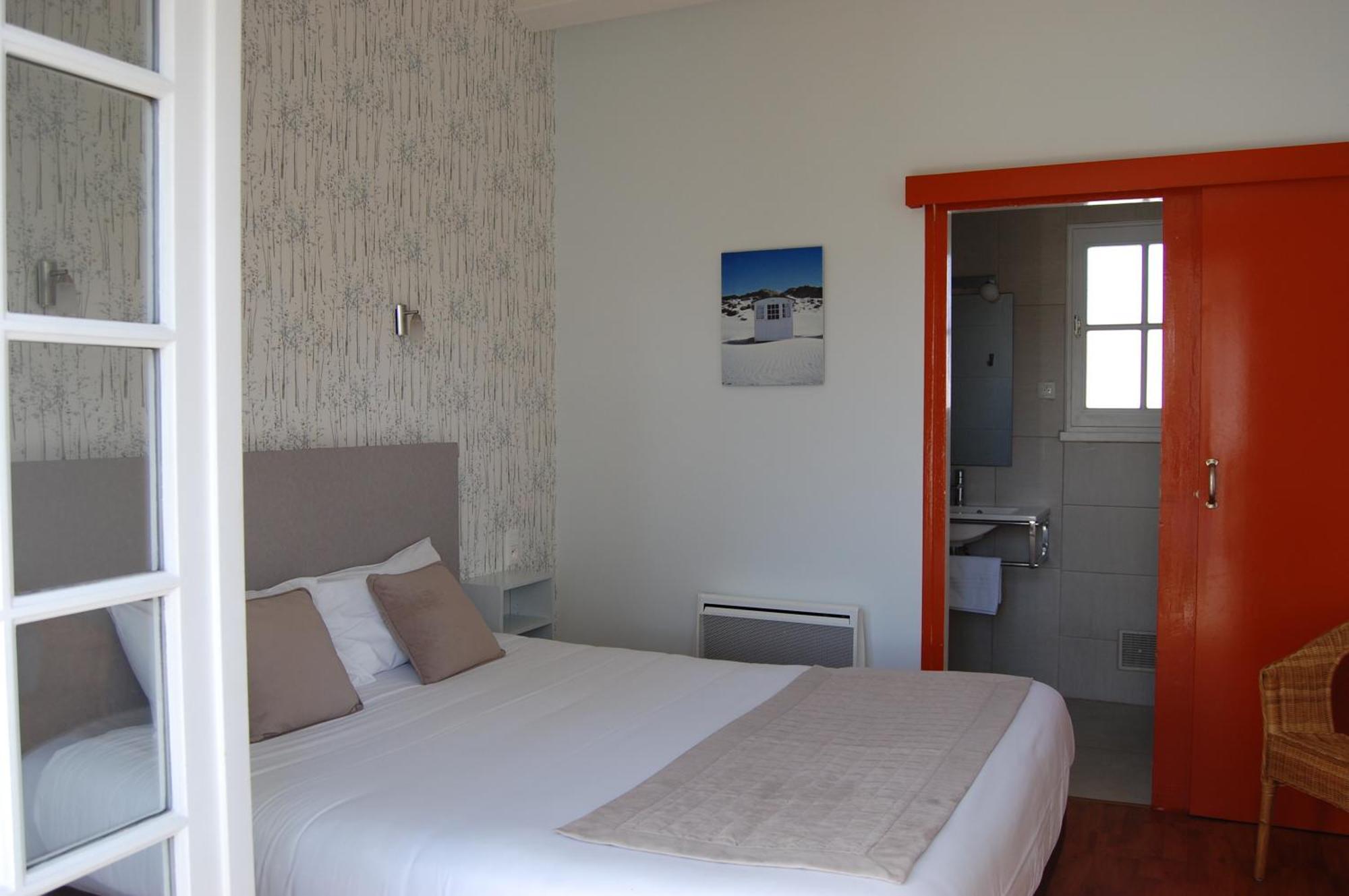 Hotel Le Goeland بارْباتْرْ الغرفة الصورة